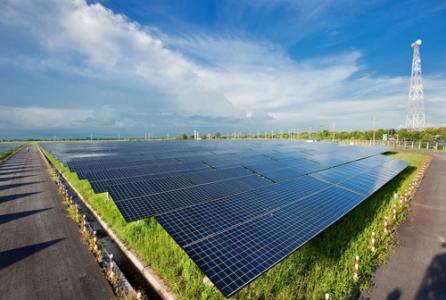 烏茲別克斯坦可能在納沃伊地區建造中亞第一座太陽能發電廠
