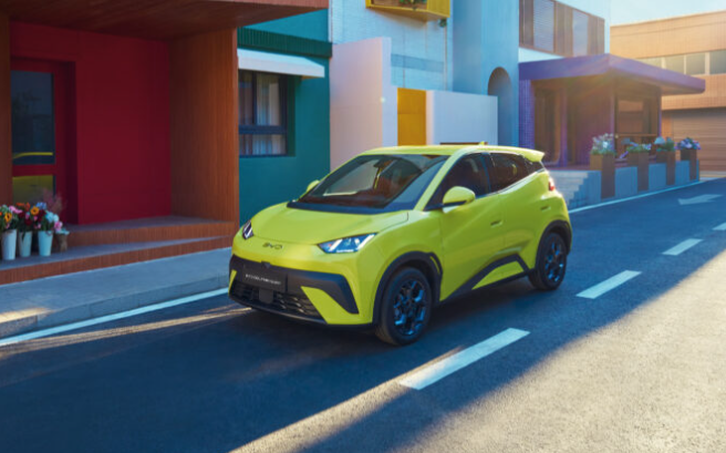 加拿大與中國達成協(xié)議允許以特定關稅進口中國電動汽車