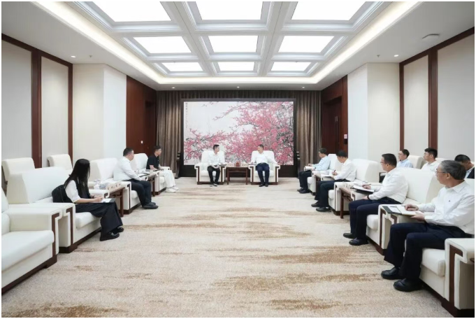 中國華能集團董事長溫樞剛會見宇樹科技創(chuàng)始人王興興